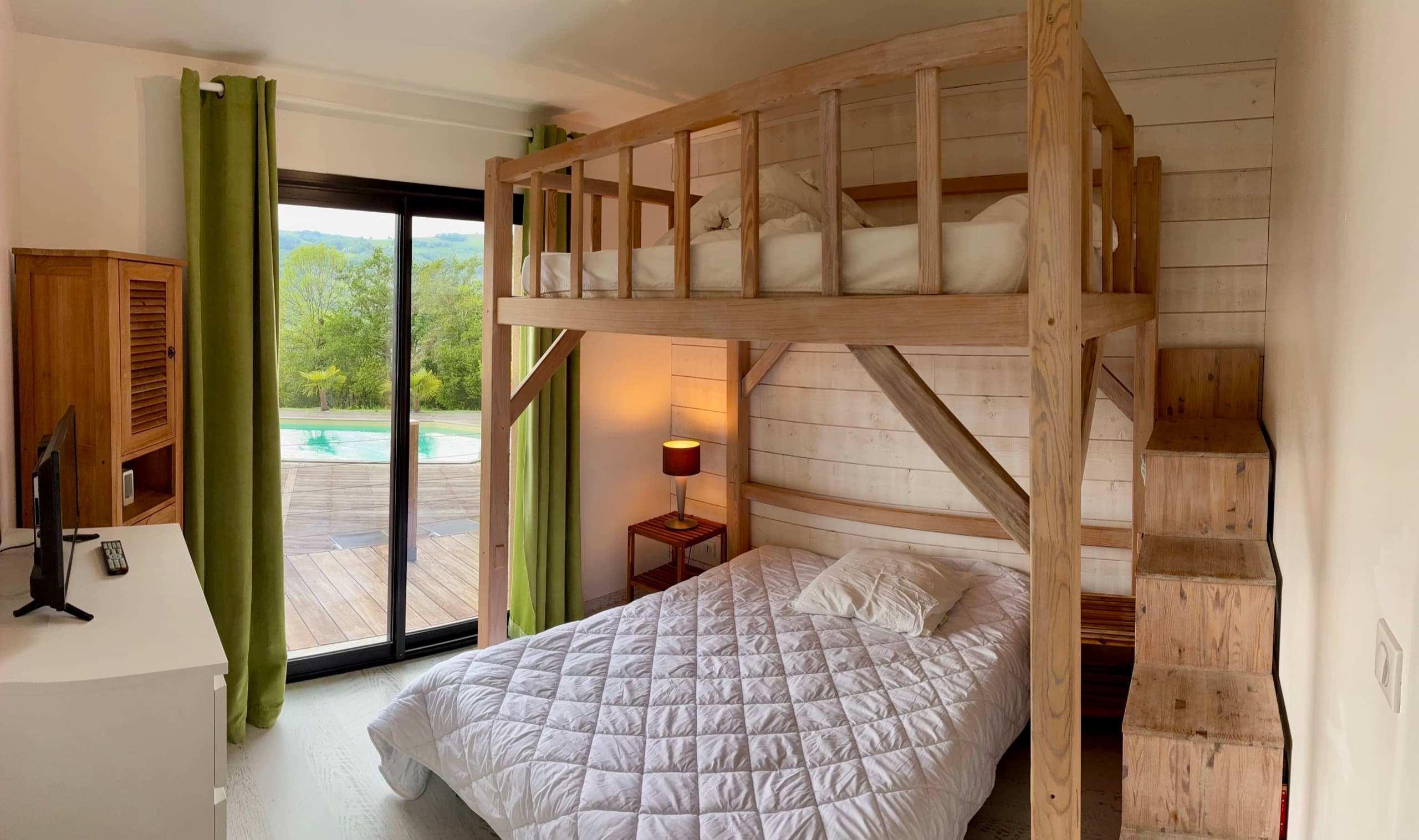Chambre familiale avec lit superposé et mezzanine