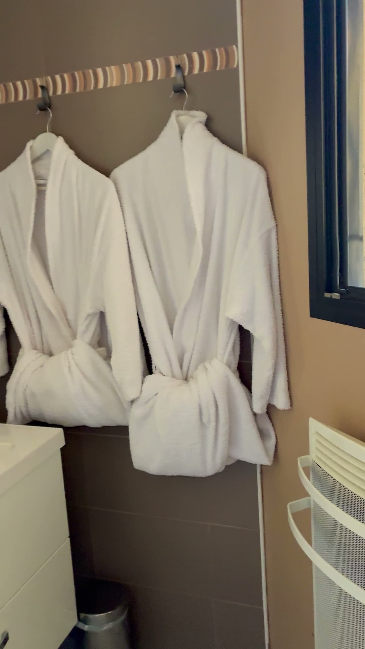 Salle de bain et peignoirs moelleux